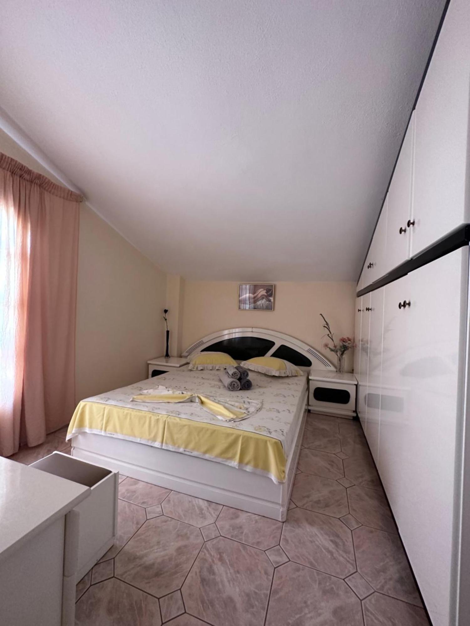 The Flower Apartments Toroni Esterno foto